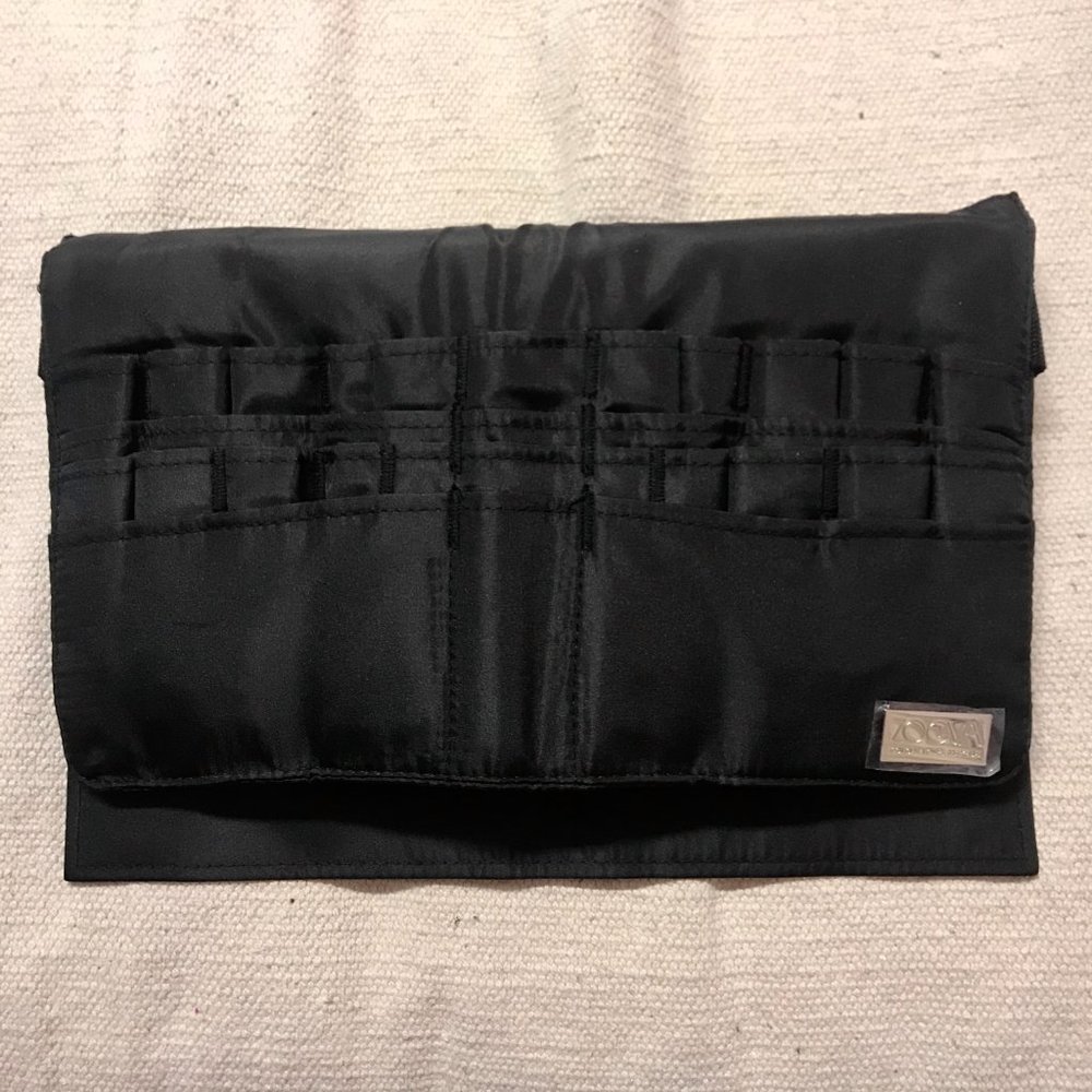 NEW ZOEVA Brush Belt (NWOT)